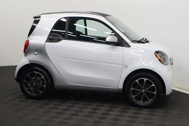 2016 Smart Fortwo Passion image 2