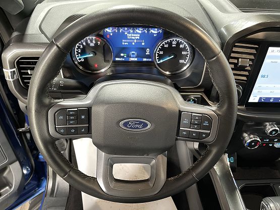 2023 Ford F-150 XLT photo 4