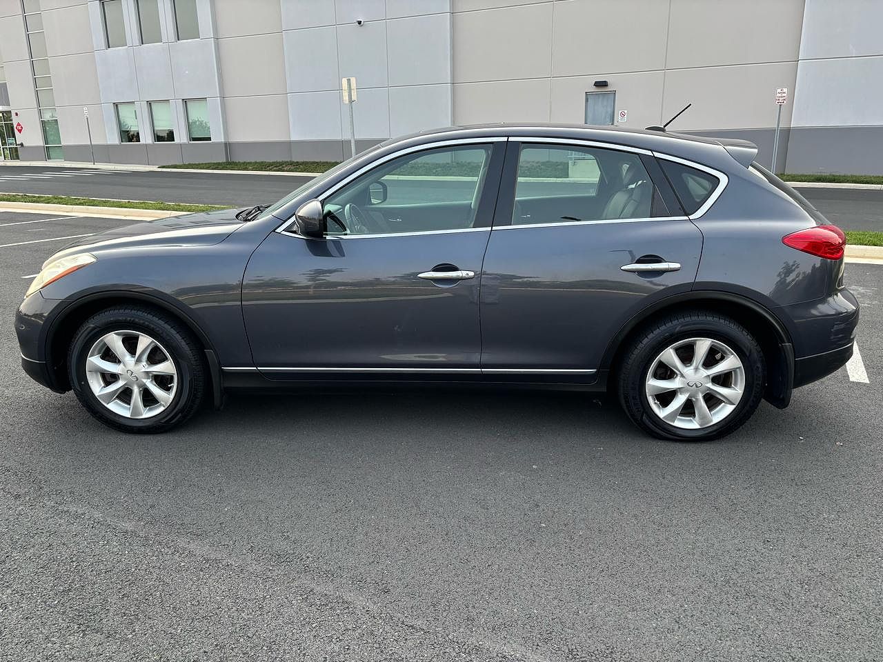 2010 Infiniti EX35