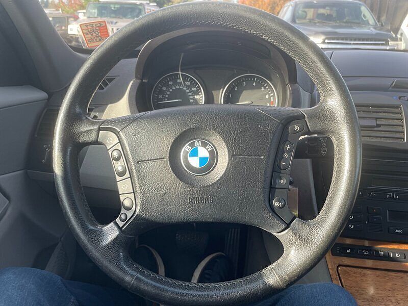 2005 BMW X3 2.5i image 17