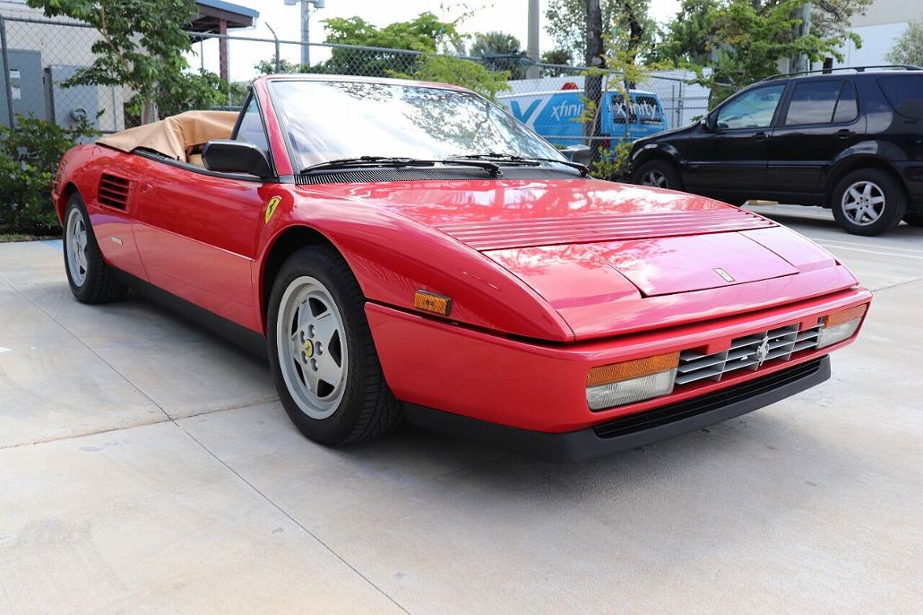 1989 Ferrari Mondial T image 3