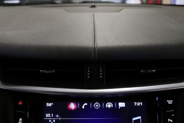 2016 Cadillac XTS Standard image 44