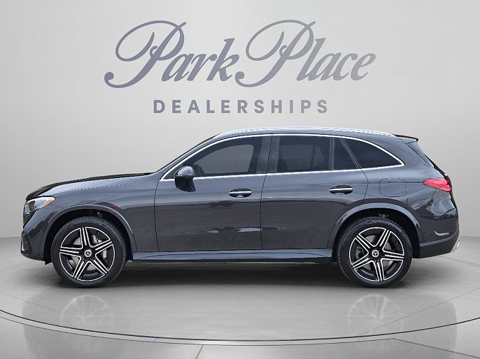 2025 Mercedes-Benz GLC