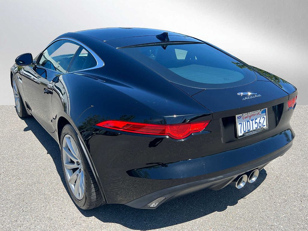 2017 Jaguar F-Type Premium image 5
