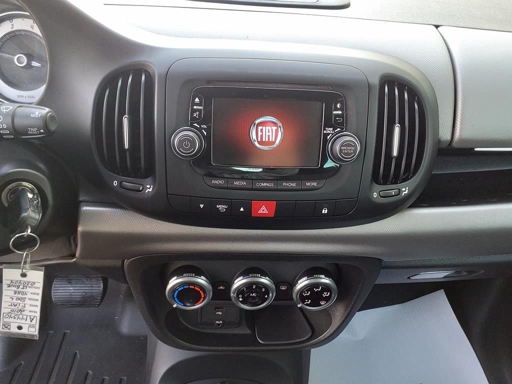2015 Fiat 500L Easy image 7