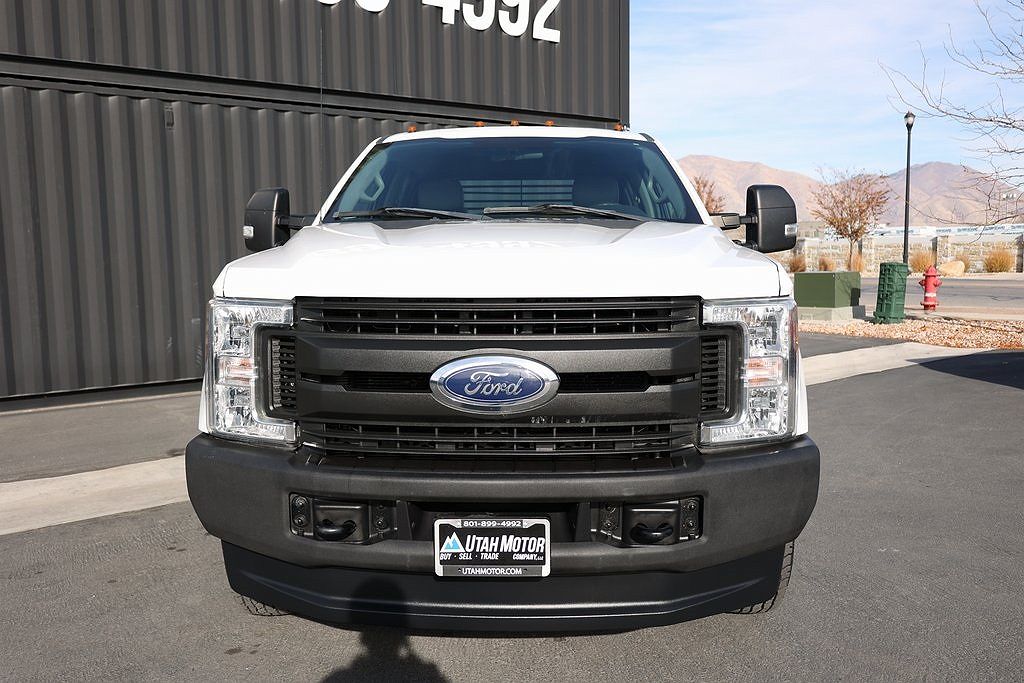 2017 Ford F-350 XL image 1