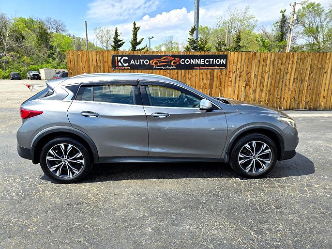 2017 Infiniti QX30