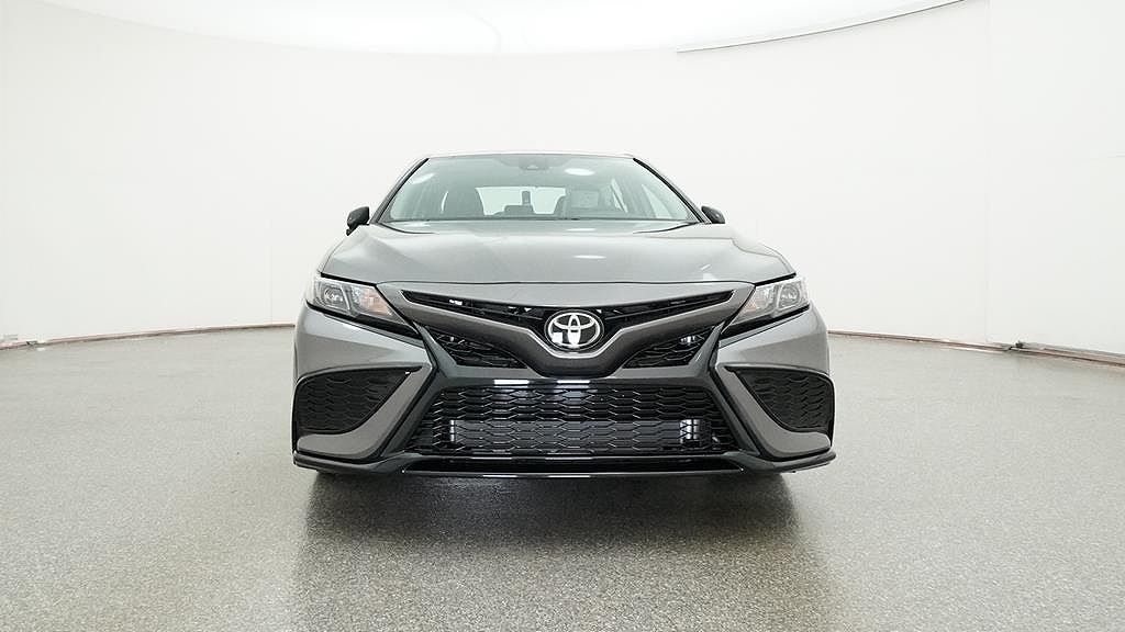 2024 Toyota Camry SE image 2