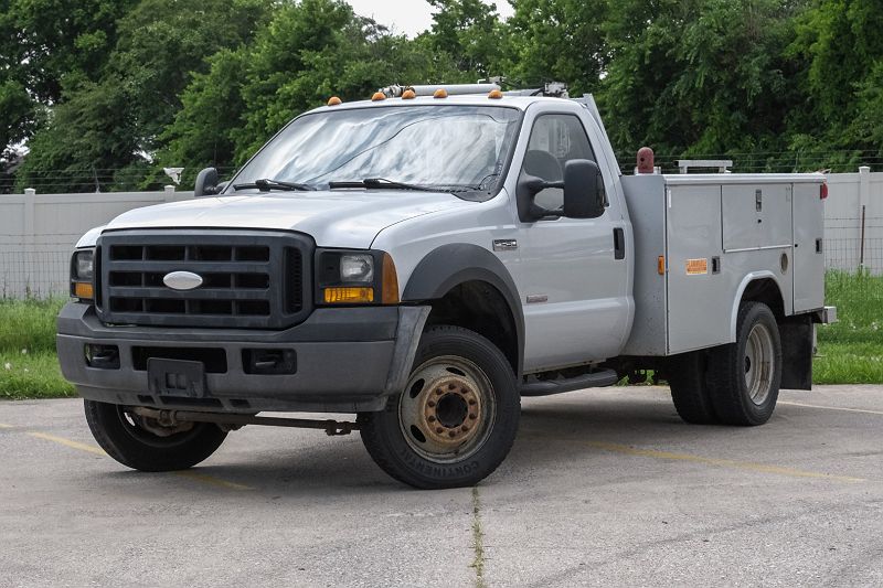 2007 Ford F-450 XL image 5