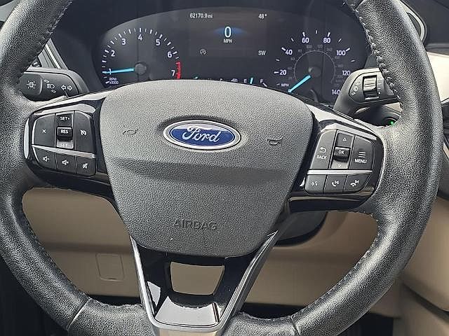 2021 Ford Escape SEL image 22
