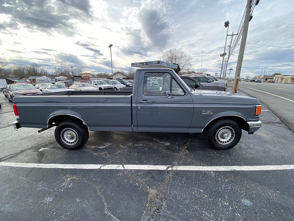 1987 Ford F-150 null image 2