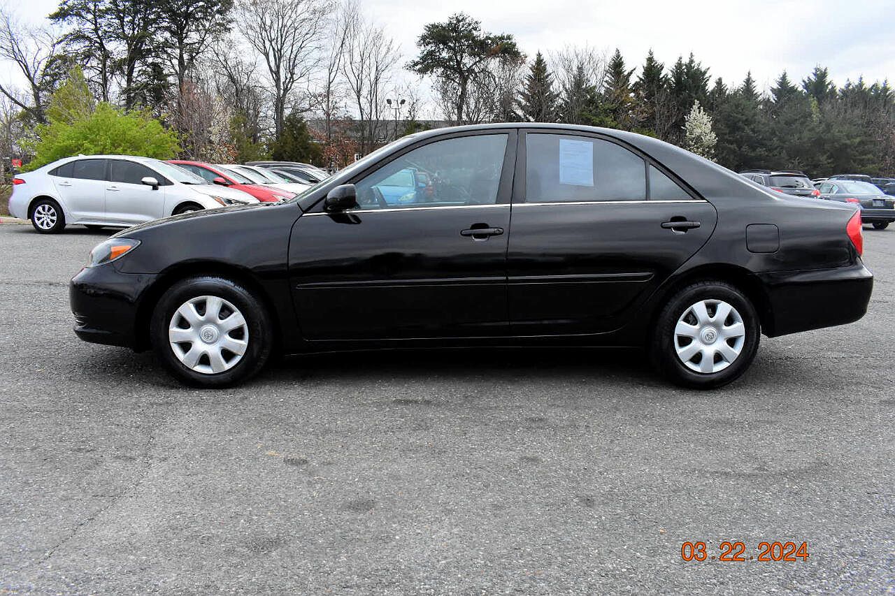 2004 Toyota Camry XLE image 3