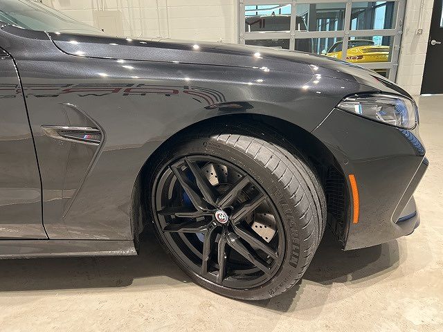 2023 BMW M8