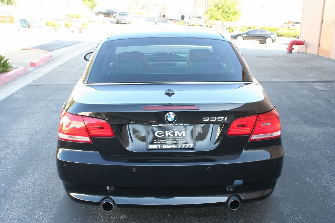 2009 BMW 3 Series 335i image 13