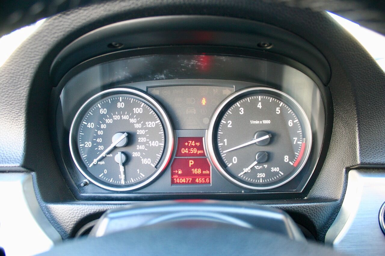 2009 BMW 3 Series 335i image 35