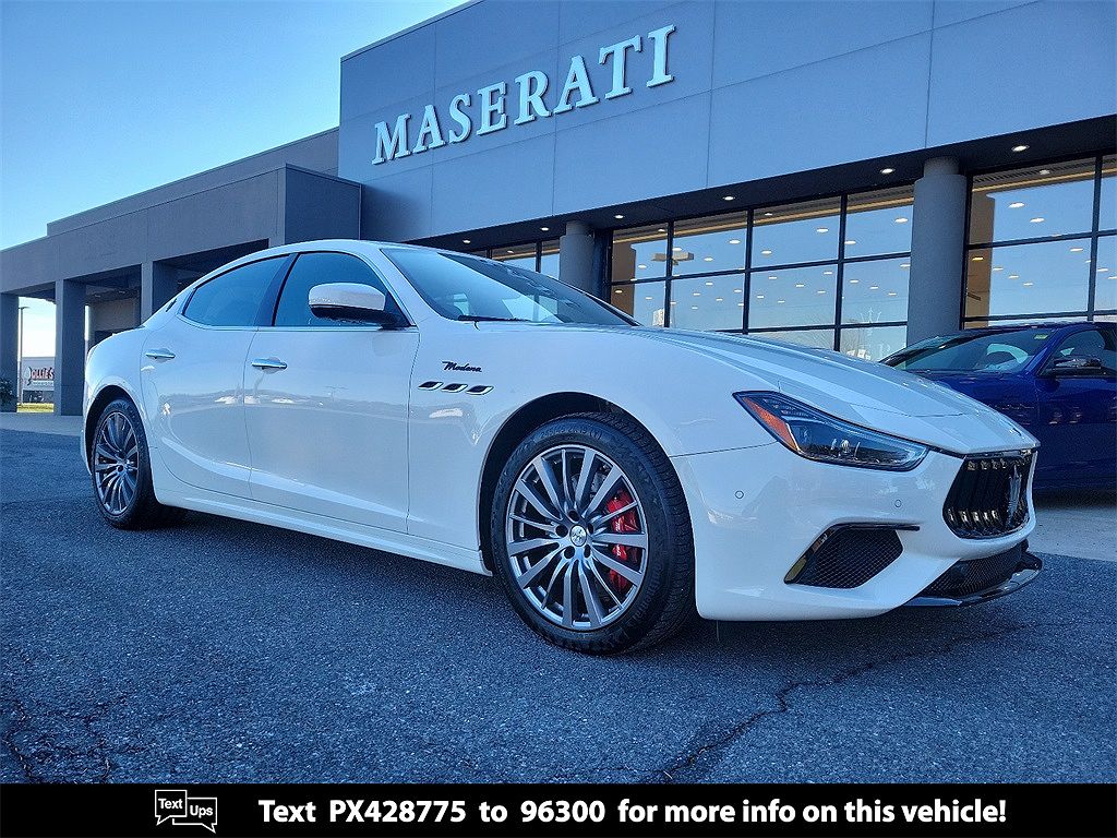 2023 Maserati Ghibli Modena Q4 image 0