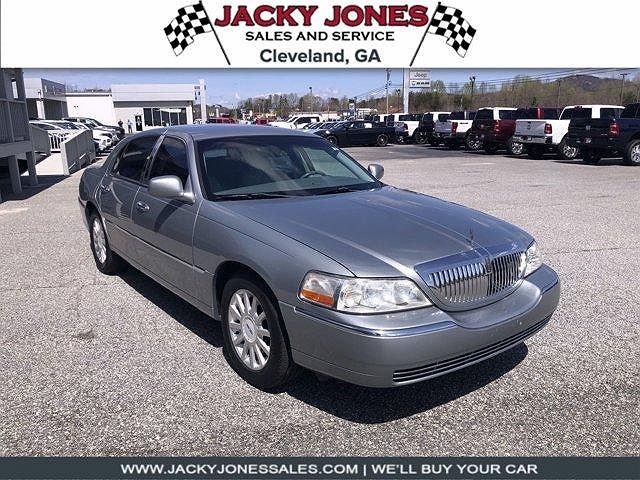 2006 Lincoln Town Car Signature image 0