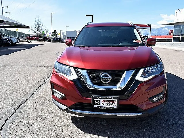 2019 Nissan Rogue SV image 1
