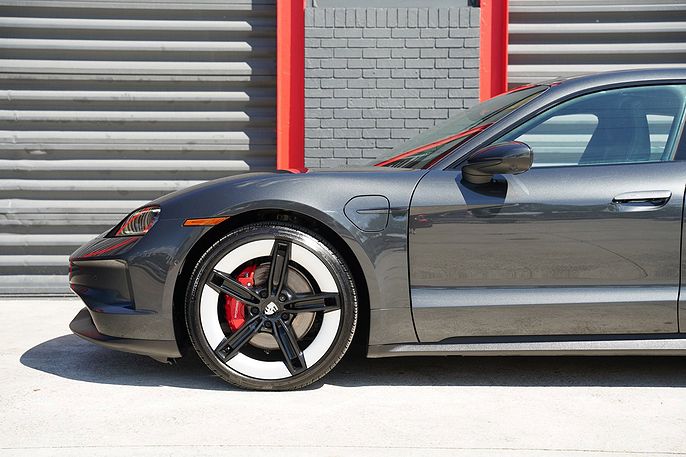2025 Porsche Taycan