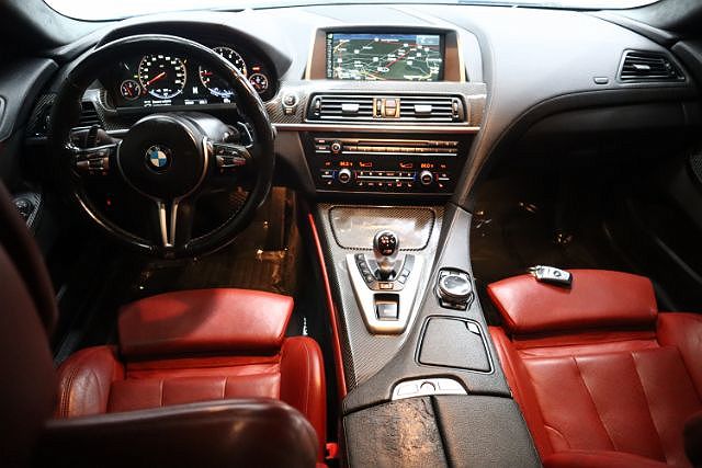 2015 BMW M6 Base image 1