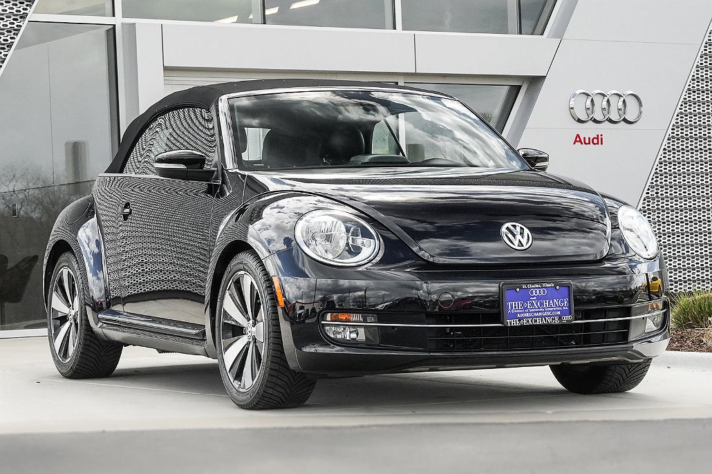2013 Volkswagen Beetle 60s Edition image 1