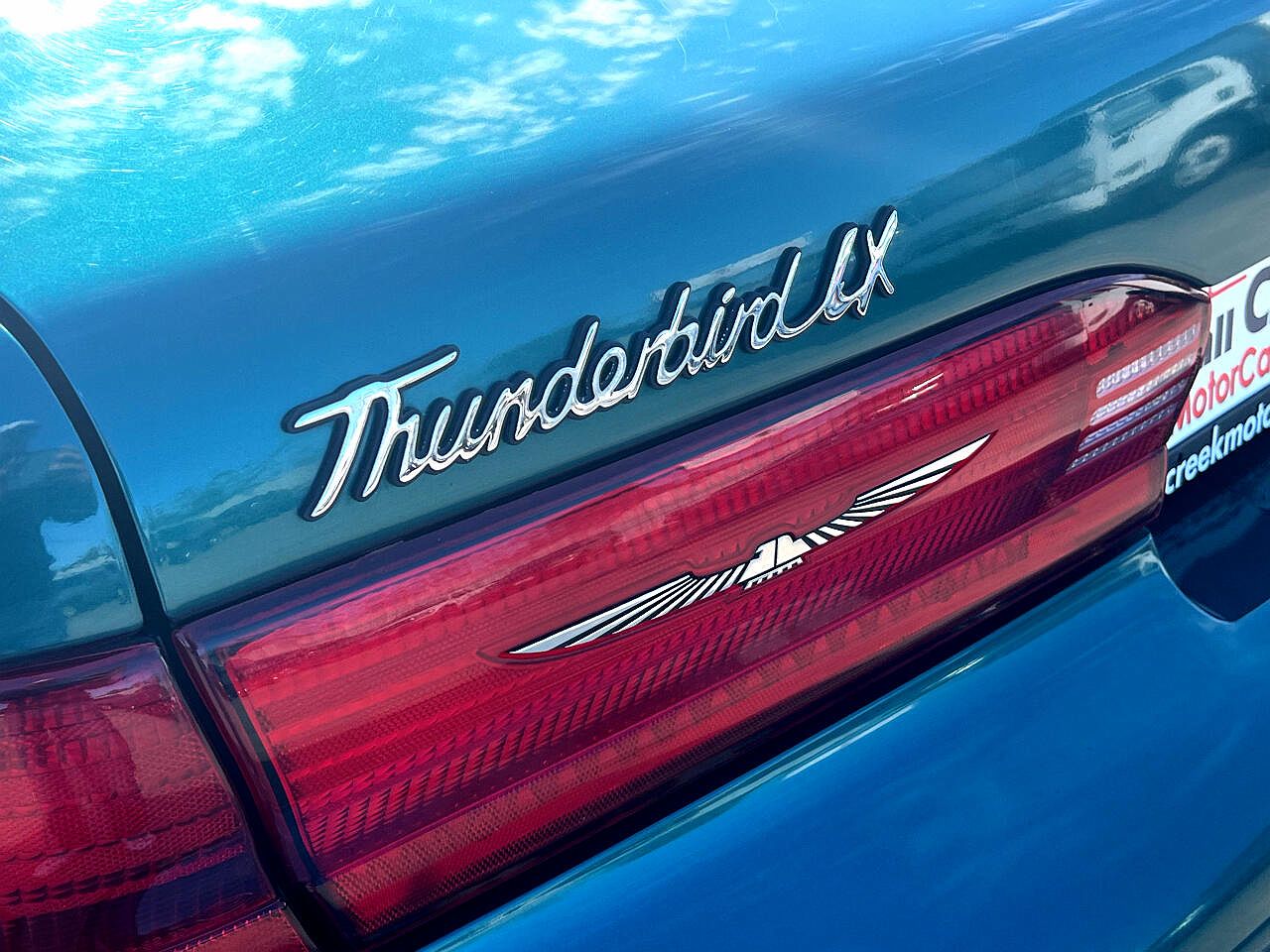 1996 Ford Thunderbird LX image 23