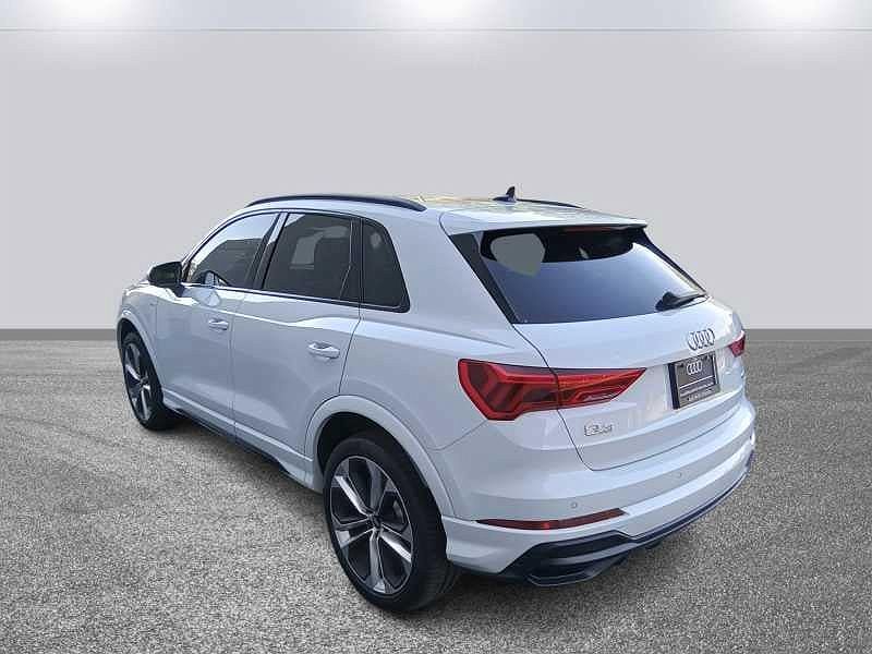 2022 Audi Q3 Premium Plus image 3