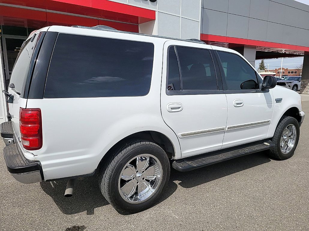 2002 Ford Expedition XLT image 3