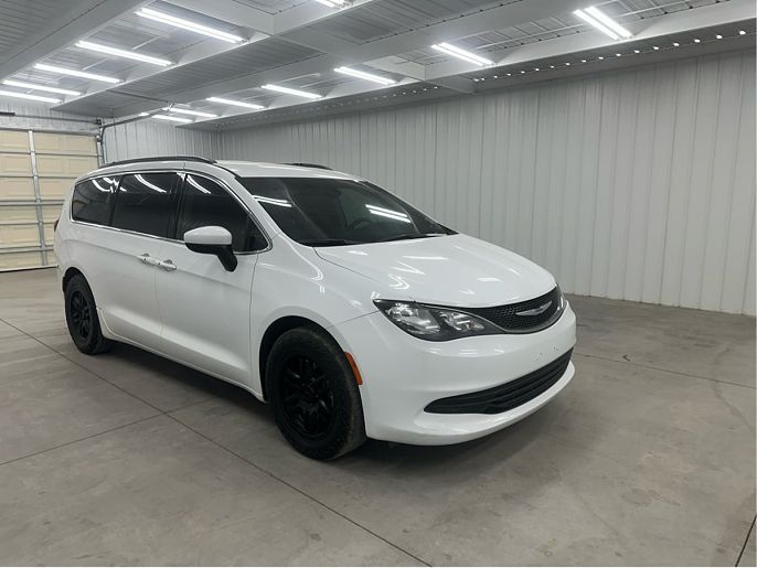 2020 Chrysler Voyager