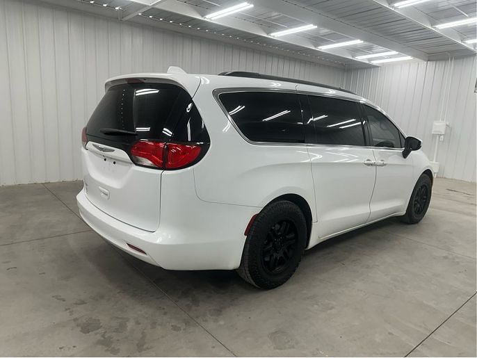 2020 Chrysler Voyager