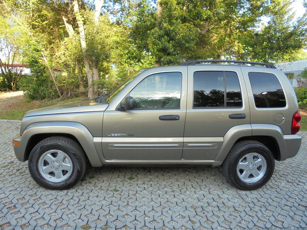 2003 Jeep Liberty Limited Edition image 15