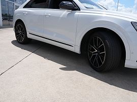2023 Audi SQ8