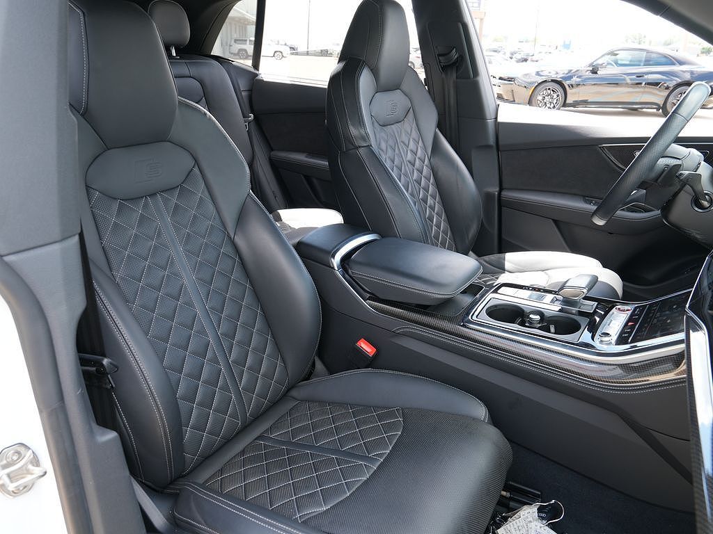 2023 Audi SQ8