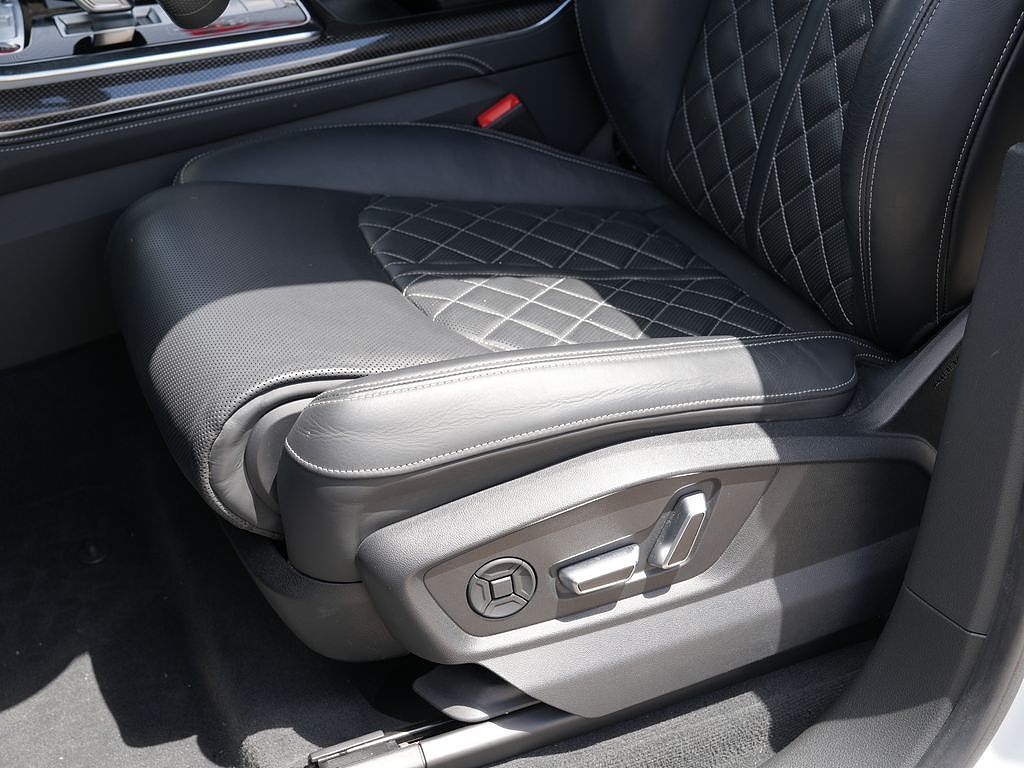 2023 Audi SQ8