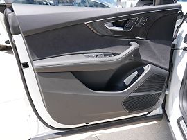 2023 Audi SQ8