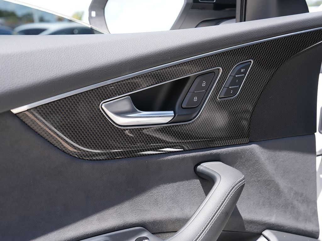 2023 Audi SQ8