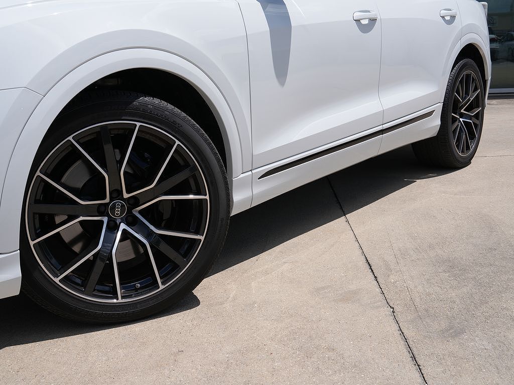 2023 Audi SQ8