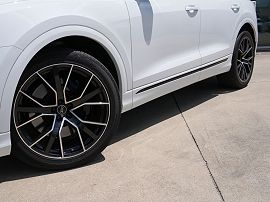 2023 Audi SQ8