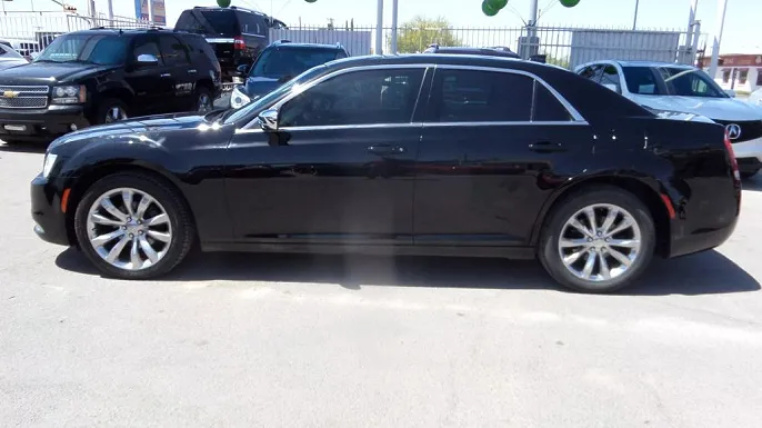 2021 Chrysler 300