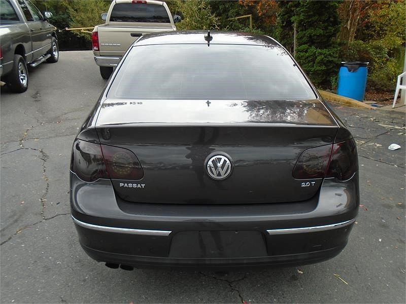 2008 Volkswagen Passat Komfort image 1