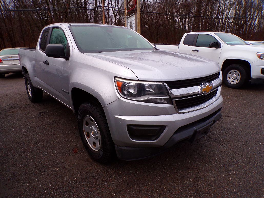 2015 Chevrolet Colorado Base image 2