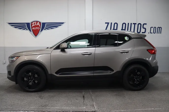 2022 Volvo XC40