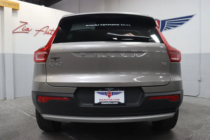 2022 Volvo XC40