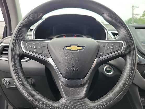 2022 Chevrolet Equinox LS photo 6