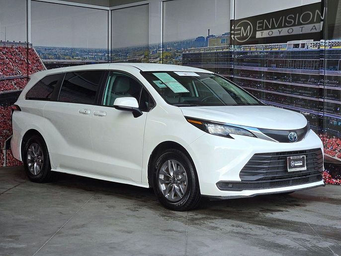 2023 Toyota Sienna