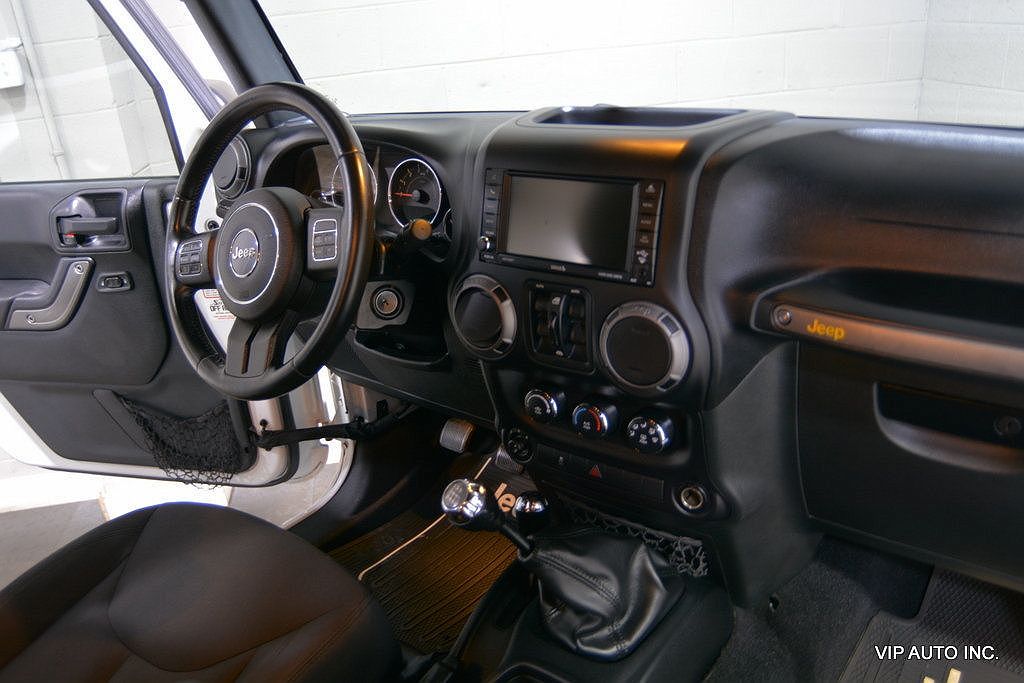 2015 Jeep Wrangler Sport image 24
