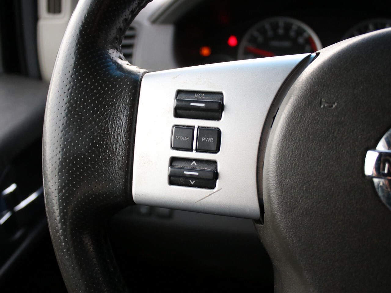 2009 Nissan Pathfinder LE image 20