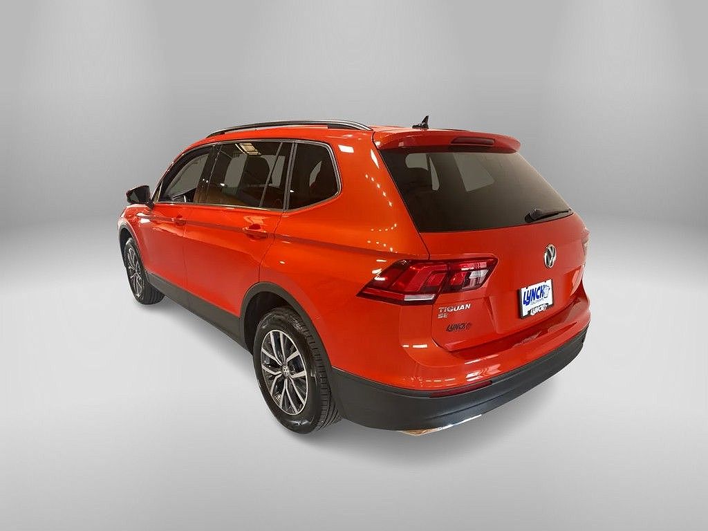 2019 Volkswagen Tiguan SE image 2