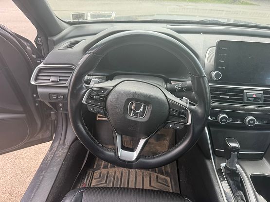 2018 Honda Accord Sport 1.5T photo 2