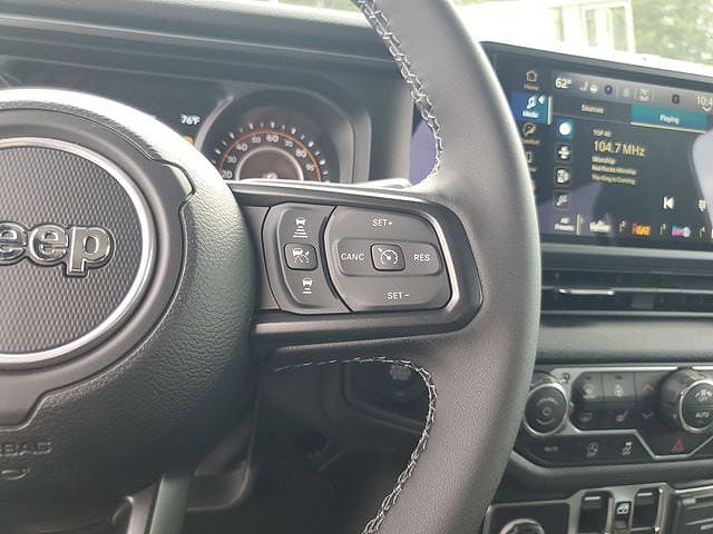 2025 Jeep Gladiator